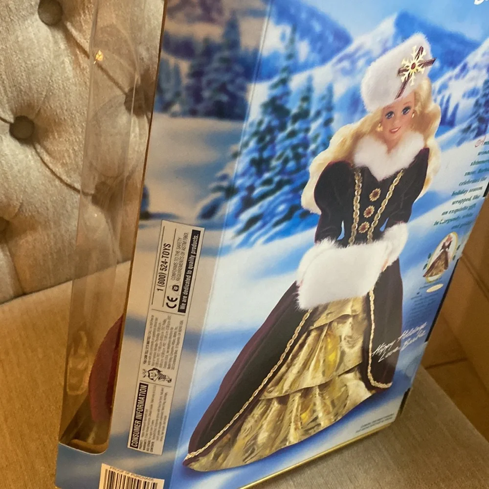 Matte 1996 Happy Holidays Special Edition Beautiful Barbie NEW Still In Box EUC